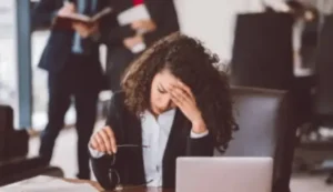 TRT reconhece rescisão indireta por ambiente de trabalho inseguro e condições abusivas: vitória importante para a proteção da dignidade do trabalhador